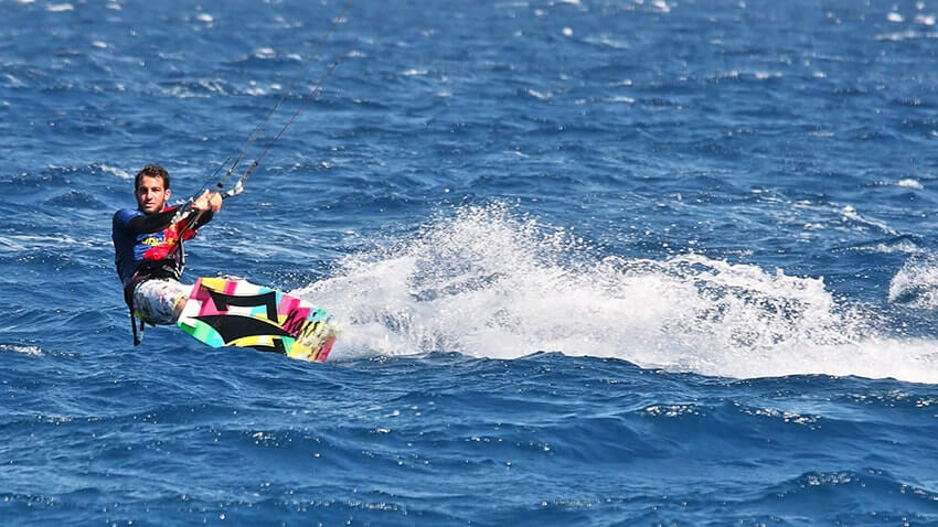 inside_0001_Eilat Attraction 1397X735-min